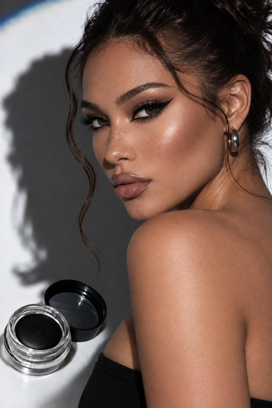 Black Gel Eye Liner